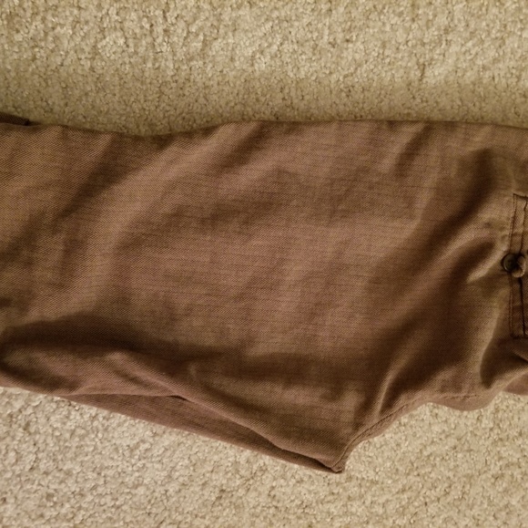 Aeropostale Size 13/14 Tan striped capris - Picture 4 of 5